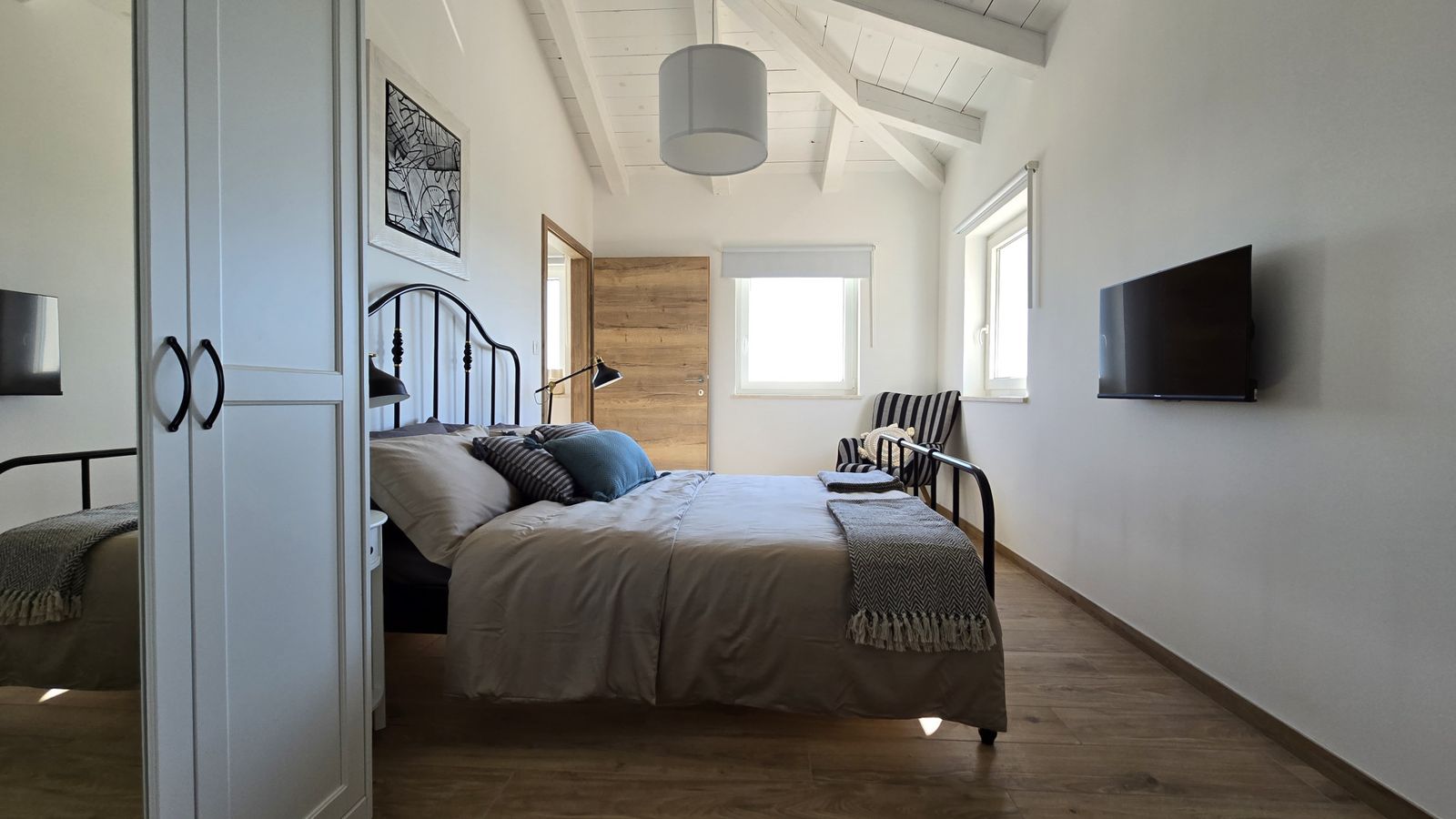 The white bedroom at Villa Casa Bacchus